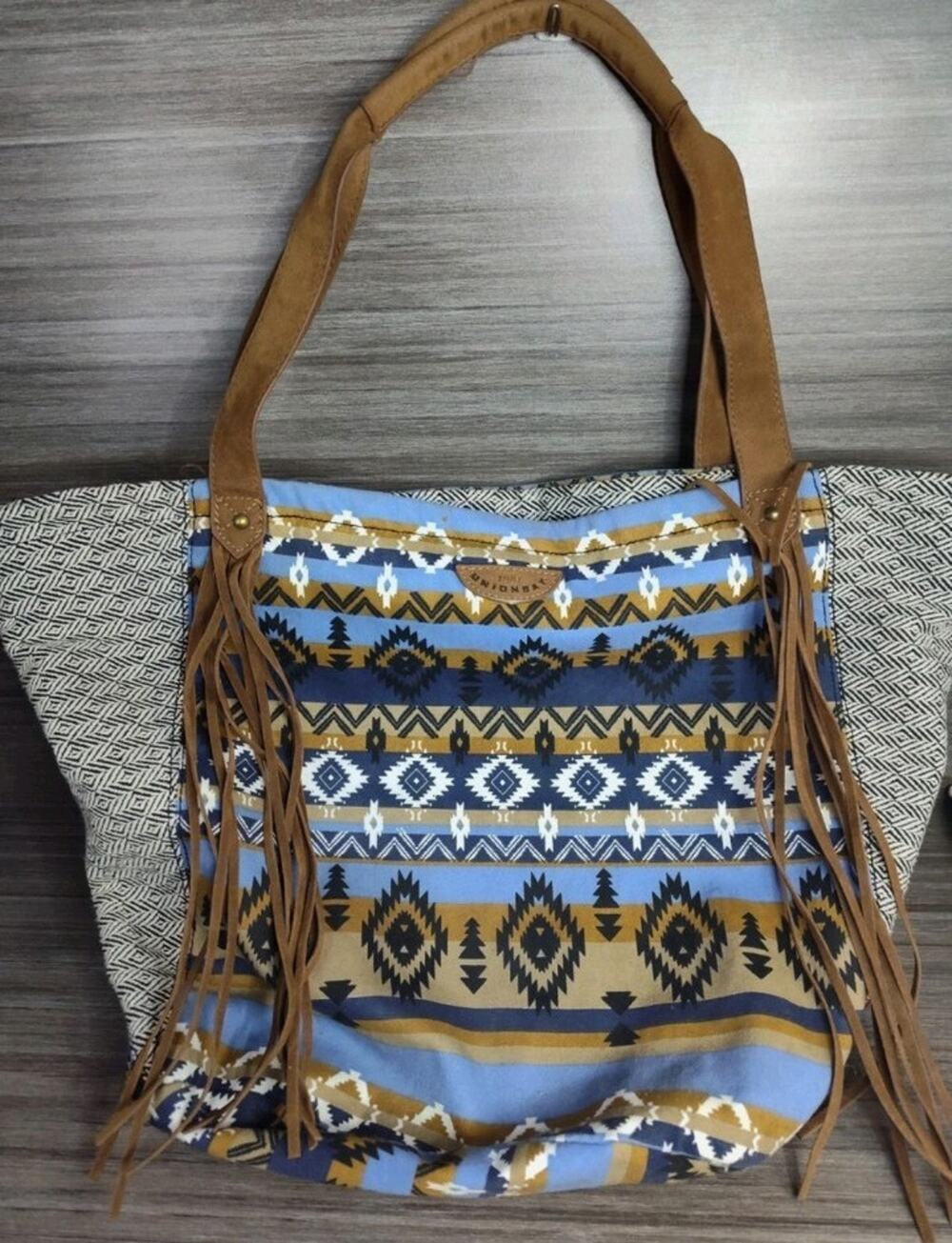 Union Bay Travel Purse Tote Shoulder Straps Tapestry Pocketed Bag Aztec Boho